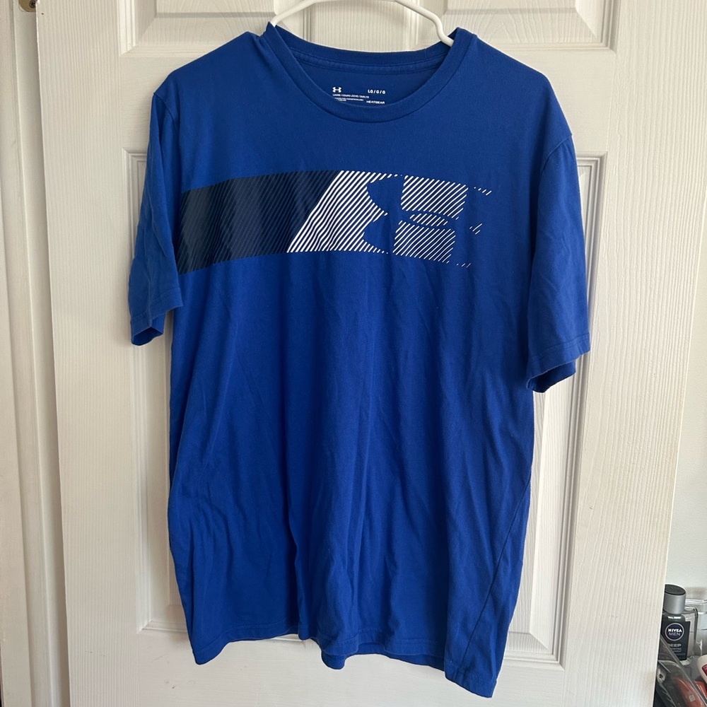 Men’s underarmour t-shirt. Size large